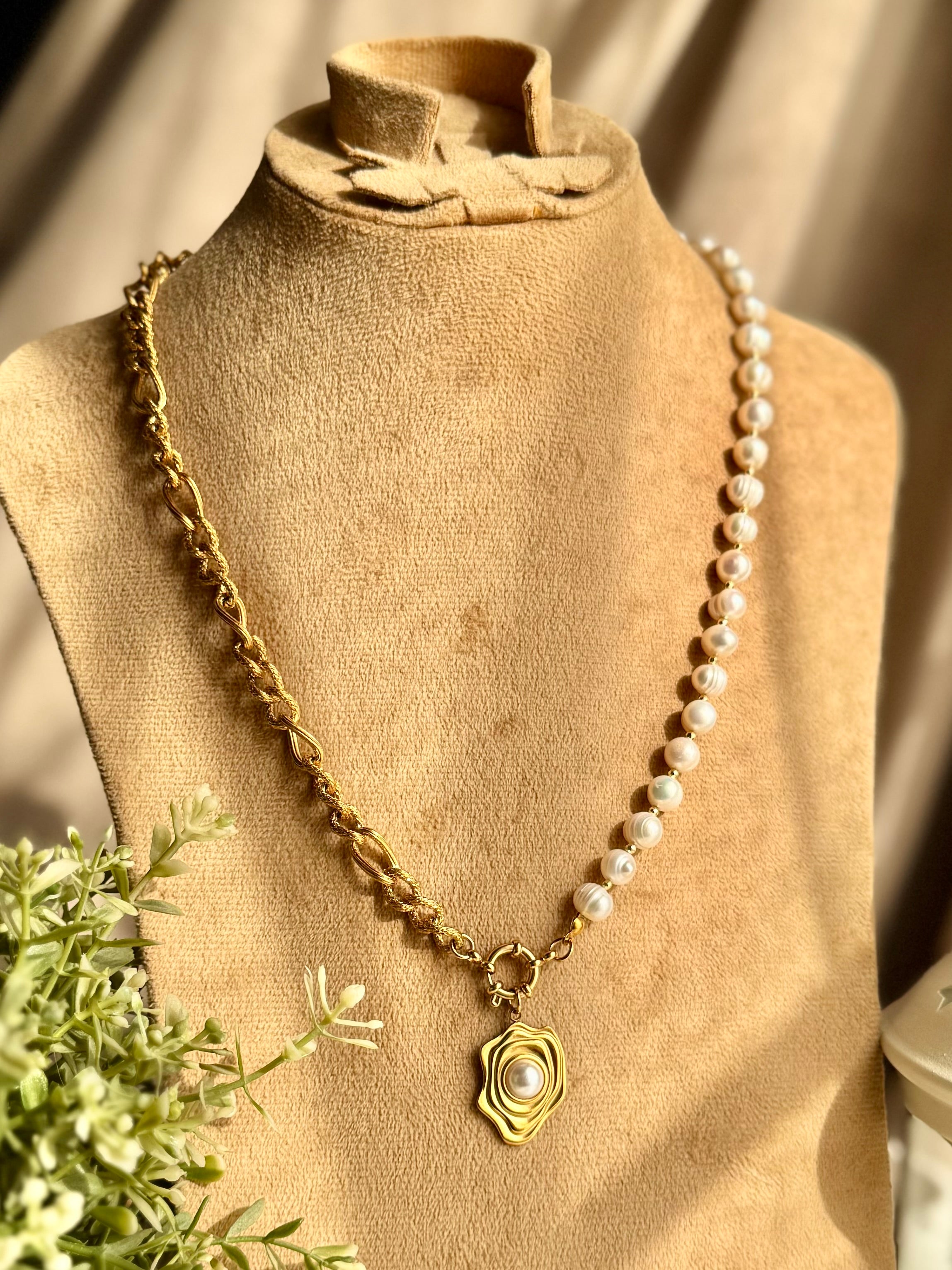 Natural Pearls Necklace