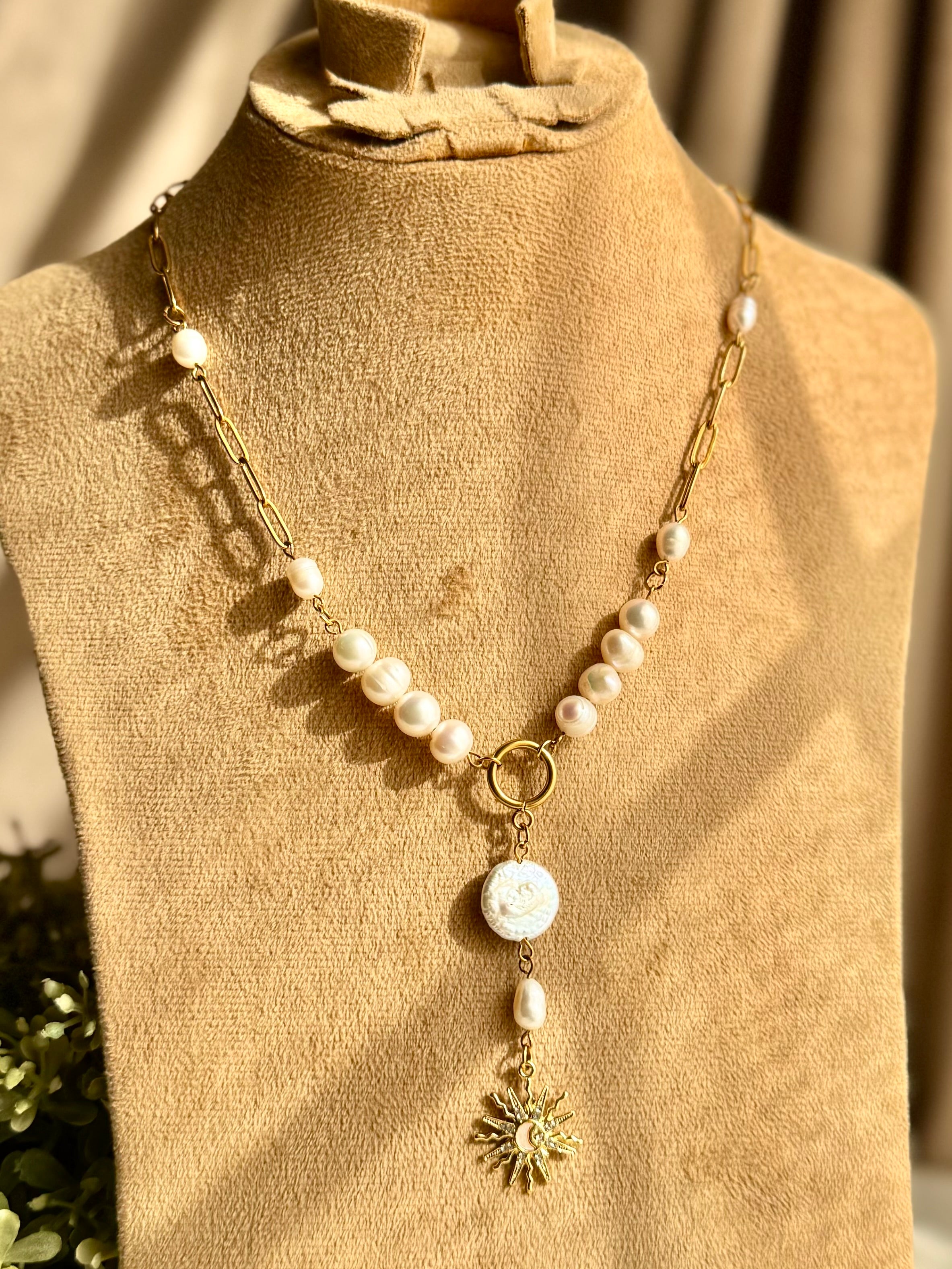 Natural Pearls Necklace Set