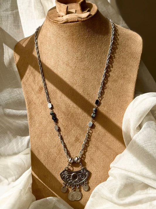 Silver Plated and Agate Necklace