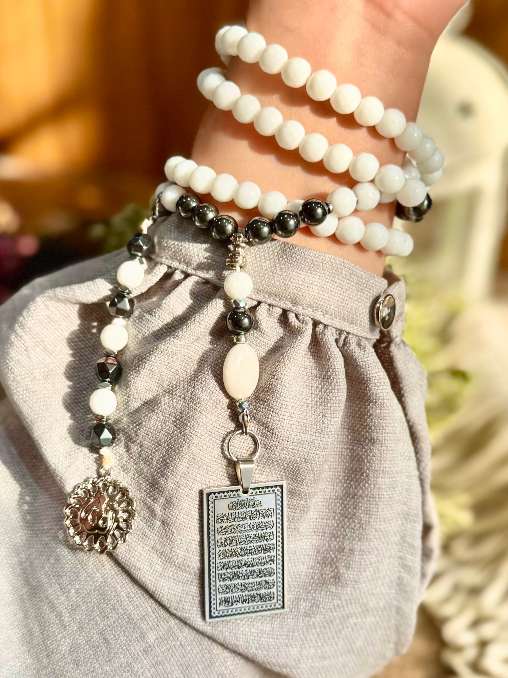 White Jade Seb7a with Double-Sided Pendant