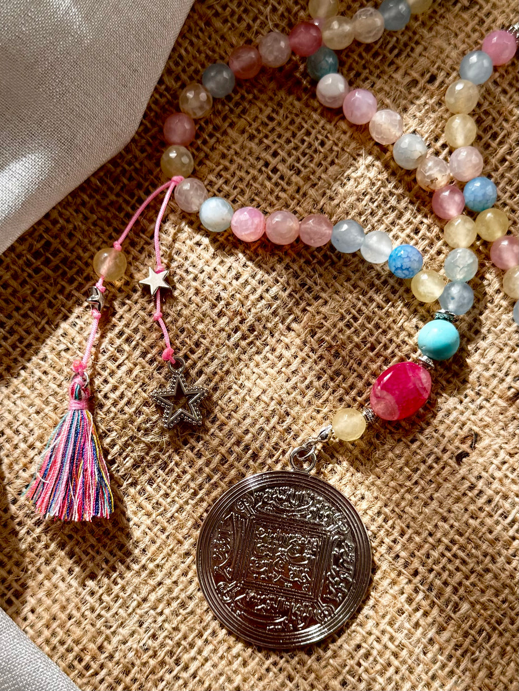 Bubble-gum Agate Seb7a